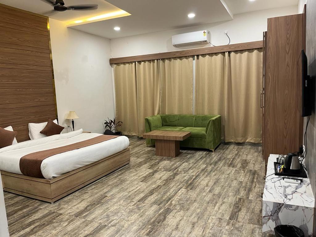 Hotel Eco Park Rewa Ngoại thất bức ảnh