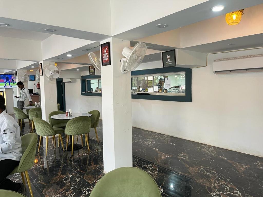 Hotel Eco Park Rewa Ngoại thất bức ảnh