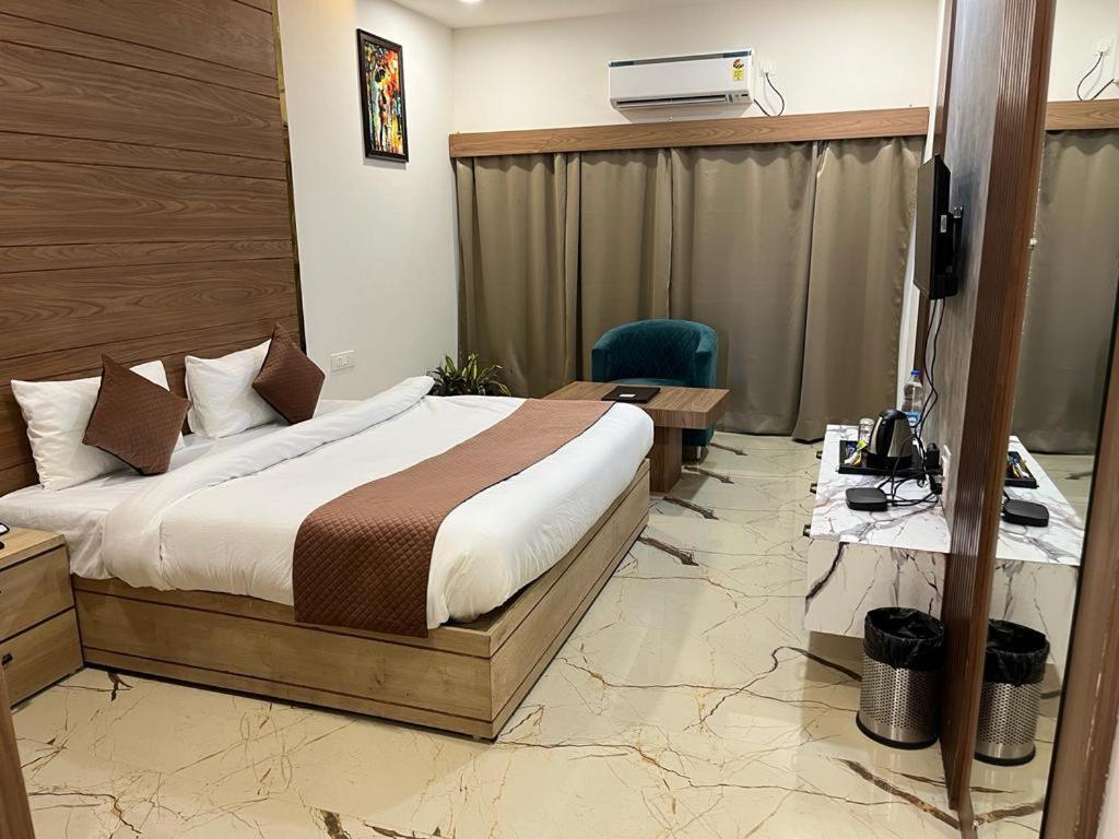 Hotel Eco Park Rewa Ngoại thất bức ảnh